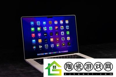 16岁日本学生的MacBookPro评测：轻便又强劲的随身利器