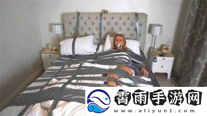 女孩子手脚绑起来嘴用胶带封上：被囚禁的恐惧
